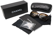 Load image into Gallery viewer, CHANEL シャネル サングラス カメリア 5113-A テンプルフラワー柄 サングラス カラーブラウン サイズ 56□16 130 美品 中古 4b012401