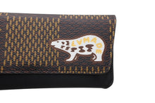 Load image into Gallery viewer, 新品未使用 LOUIS VUITTON ルイヴィトン エテュイ NIGO メガネケース モノグラムキャンバス ブラウン シルバー金具 中古 4b012047