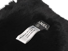 Load image into Gallery viewer, 極美品 CHANEL シャネル デカココマーク ラパンネックウォーマー マフラー ラパン ブラック ホワイト 中古 4b012541