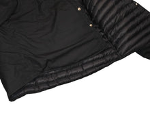Load image into Gallery viewer, 新品未使用 CHROME HEARTS クロムハーツ ダウン シャツ ジャケット サイズXL クロスボール シルバー925 ブラック 中古 4b012993