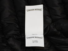 Load image into Gallery viewer, 新品未使用 CHROME HEARTS クロムハーツ ダウン シャツ ジャケット サイズXL クロスボール シルバー925 ブラック 中古 4b012993