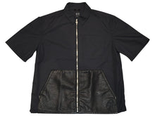 Load image into Gallery viewer, 新品未使用 CHROME HEARTS クロムハーツ レザー ジップアップ シャツ サイズL クロスパッチ ポリエステル シルバー925 ブラック 中古 4b012992