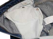 Load image into Gallery viewer, 極美品 CHROME HEARTS クロムハーツ LEVI'S 517 リーバイス 517 セメタリークロスパッチデニム ジーンズ サイズ36 20パッチ 中古 4b013000
