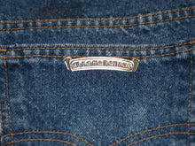 Load image into Gallery viewer, 極美品 CHROME HEARTS クロムハーツ LEVI'S 517 リーバイス 517 セメタリークロスパッチデニム ジーンズ サイズ36 20パッチ 中古 4b013000