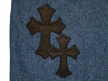 Load image into Gallery viewer, 極美品 CHROME HEARTS クロムハーツ LEVI'S 517 リーバイス 517 セメタリークロスパッチデニム ジーンズ サイズ36 20パッチ 中古 4b013000
