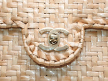 Load image into Gallery viewer, 新品同様 CHANEL シャネル マトラッセ 30cm Sフラップ Wチェーンショルダーバッグ 6番台 籠 カゴ 中古 4b013002