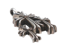 Load image into Gallery viewer, 極美品 CHROME HEARTS クロムハーツ トリプルクロス 3CH CRS SML 3CH クロス シルバーペンダントトップ シルバー 925 中古 4b012989