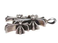 Load image into Gallery viewer, 極美品 CHROME HEARTS クロムハーツ トリプルクロス 3CH CRS SML 3CH クロス シルバーペンダントトップ シルバー 925 中古 4b012989