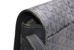 GOYARD ゴヤール ベルヴェデーレMM ショルダーバッグ グレー PVC レザー シルバー金具 ヘリンボーン柄 美品 中古 4b013001