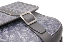 Load image into Gallery viewer, GOYARD ゴヤール ベルヴェデーレMM ショルダーバッグ グレー PVC レザー シルバー金具 ヘリンボーン柄 美品 中古 4b013001