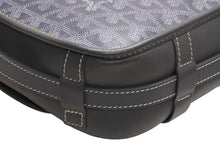 Load image into Gallery viewer, GOYARD ゴヤール ベルヴェデーレMM ショルダーバッグ グレー PVC レザー シルバー金具 ヘリンボーン柄 美品 中古 4b013001