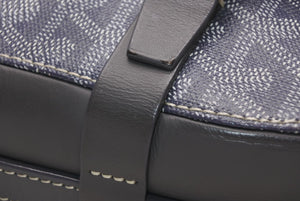 GOYARD ゴヤール ベルヴェデーレMM ショルダーバッグ グレー PVC レザー シルバー金具 ヘリンボーン柄 美品 中古 4b013001