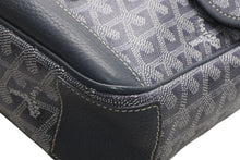 Load image into Gallery viewer, 極美品 GOYARD ゴヤール ショルダーバッグ グランブルーGM ヘリンボーン柄 PVC レザー グレーシルバー金具 中古 4b012954