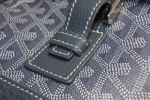Load image into Gallery viewer, 極美品 GOYARD ゴヤール ショルダーバッグ グランブルーGM ヘリンボーン柄 PVC レザー グレーシルバー金具 中古 4b012954