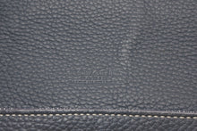 Load image into Gallery viewer, 極美品 GOYARD ゴヤール ショルダーバッグ グランブルーGM ヘリンボーン柄 PVC レザー グレーシルバー金具 中古 4b012954