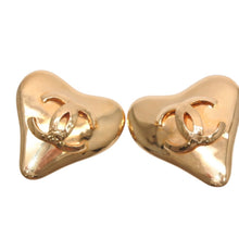 画像をギャラリービューアに読み込む, 極美品 CHANEL シャネル VINTGE ヴィンテージ ココマーク ハートイヤリング 重量約27.94g 93P刻印 GP メタル ゴールド 中古 4b012978