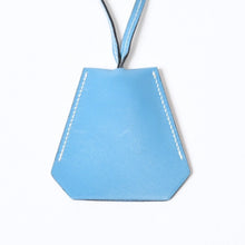 Load image into Gallery viewer, 極美品 HERMES エルメス ロング クロシェット ネックレス □C刻印 キーリング ブルージーン 中古 4b012837