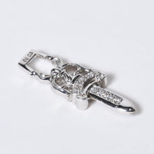 Load image into Gallery viewer, 新品未使用 CHROME HEARTS クロムハーツ #10 DAGGER PD #10 ダガーペンダント 重量約17.61g 18KWG パヴェダイヤ 中古 4b013595