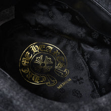 Load image into Gallery viewer, Chrome Hearts クロムハーツ ウール フェドラハット FEDORA クロスモチーフ チェック柄 グレー サイズM 美品 中古 4b013109