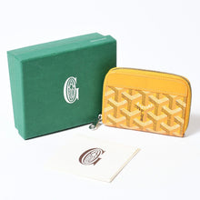 Load image into Gallery viewer, 極美品 GOYARD ゴヤール マティニョンPM カードケース コインケース ゴヤールディンキャンバス レザー イエロー シルバー金具 中古 4b013518