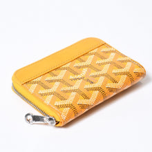 Load image into Gallery viewer, 極美品 GOYARD ゴヤール マティニョンPM カードケース コインケース ゴヤールディンキャンバス レザー イエロー シルバー金具 中古 4b013518