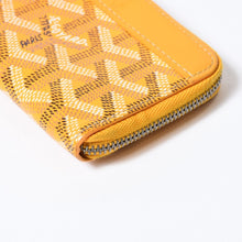 Load image into Gallery viewer, 極美品 GOYARD ゴヤール マティニョンPM カードケース コインケース ゴヤールディンキャンバス レザー イエロー シルバー金具 中古 4b013518