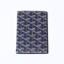 Load image into Gallery viewer, 極美品 GOYARD ゴヤール ヘリンボーン グルネル パスポートケース ダークネイビー PVC レザー 中古 4b013517
