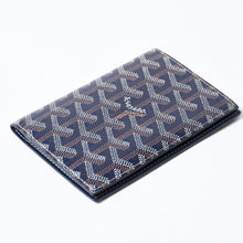 Load image into Gallery viewer, 極美品 GOYARD ゴヤール ヘリンボーン グルネル パスポートケース ダークネイビー PVC レザー 中古 4b013517