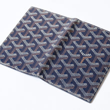 Load image into Gallery viewer, 極美品 GOYARD ゴヤール ヘリンボーン グルネル パスポートケース ダークネイビー PVC レザー 中古 4b013517