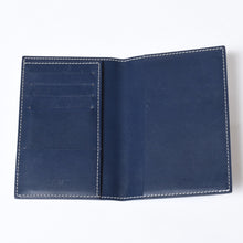 Load image into Gallery viewer, 極美品 GOYARD ゴヤール ヘリンボーン グルネル パスポートケース ダークネイビー PVC レザー 中古 4b013517