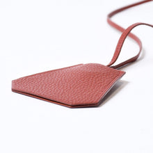 Load image into Gallery viewer, 極美品 HERMES エルメス ロング クロシェット ネックレス □D刻印 キーリング ルージュアッシュ 中古 4b012836