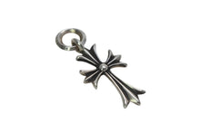 Load image into Gallery viewer, 極美品 CHROME HEARTS クロムハーツ CH TINY CROSS タイニークロス チャーム ネックレス シルバー925 3.5g 中古 4b013261