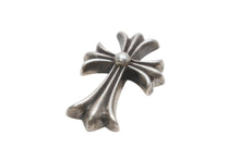 Load image into Gallery viewer, CHROME HEARTS クロムハーツ SML CH CROSS スモールCHクロス ペンダント チャーム 重量約18.5g スターリングシルバー 美品 中古 4b013267