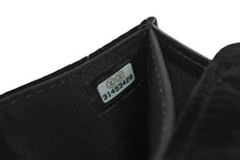 Load image into Gallery viewer, 新品未使用 CHANEL シャネル マトラッセ ココマーク コインケース ミニ財布 31番台 ベロア ブラック ゴールド金具 中古 4b013284