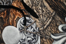 Load image into Gallery viewer, 新品未使用 CHROME HEARTS クロムハーツ × NIKE ナイキ × NOCTA ノクタ プルオーバーフーディー サイズXL DRAKE リアルツリー柄 中古 4b013276