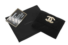 Load image into Gallery viewer, 新品未使用 CHANEL シャネル マトラッセ ココマーク コインケース ミニ財布 31番台 ベロア ブラック ゴールド金具 中古 4b013284