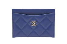 Load image into Gallery viewer, 新品同様 CHANEL シャネル ラムスキン タイムクラシック マトラッセ カードケース 21番台ゴールド金具 ネイビー 中古 4b013297