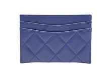 Load image into Gallery viewer, 新品同様 CHANEL シャネル ラムスキン タイムクラシック マトラッセ カードケース 21番台ゴールド金具 ネイビー 中古 4b013297