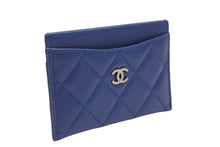 Load image into Gallery viewer, 新品同様 CHANEL シャネル ラムスキン タイムクラシック マトラッセ カードケース 21番台ゴールド金具 ネイビー 中古 4b013297