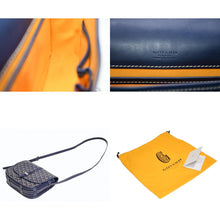 Load image into Gallery viewer, GOYARD ゴヤール ベルヴェデーレPM ショルダーバッグ ネイビー PVC コーティングキャンバス レザー 美品 中古 4b013290