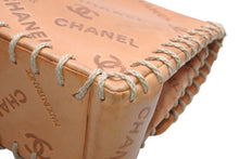 Load image into Gallery viewer, 極美品 CHANEL シャネル ココマーク ベースボールステッチ エンボス マトラッセショルダーバッグ 2番台 ブラウン ゴールド金具 中古 4b013340