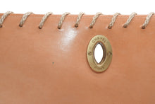 Load image into Gallery viewer, 極美品 CHANEL シャネル ココマーク ベースボールステッチ エンボス マトラッセショルダーバッグ 2番台 ブラウン ゴールド金具 中古 4b013340