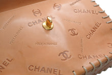 Load image into Gallery viewer, 極美品 CHANEL シャネル ココマーク ベースボールステッチ エンボス マトラッセショルダーバッグ 2番台 ブラウン ゴールド金具 中古 4b013340