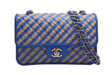 Load image into Gallery viewer, 新品同様 CHANEL シャネル ミニマトラッセ ショルダーバッグ 31番台 リネン レザー ブルー ベージュ シルバー金具 中古 4b013291
