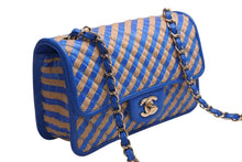 Load image into Gallery viewer, 新品同様 CHANEL シャネル ミニマトラッセ ショルダーバッグ 31番台 リネン レザー ブルー ベージュ シルバー金具 中古 4b013291