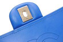 Load image into Gallery viewer, 新品同様 CHANEL シャネル ミニマトラッセ ショルダーバッグ 31番台 リネン レザー ブルー ベージュ シルバー金具 中古 4b013291