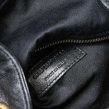 Load image into Gallery viewer, SAINT LAURENT サンローラン ジョー バッグパック 672609 ブラック レザー ゴールド金具 美品 中古 4b013329