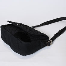 Load image into Gallery viewer, 極美品 CHANEL シャネル スポーツライン ショルダーバッグ A33796 10番台 ココマーク ハラコ レザー ナイロン キルティング 中古 4b013568