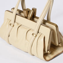 Load image into Gallery viewer, Chloe クロエ ハンドバッグ パディントン ハンドバッグ アイボリー レザー ゴールド金具 美品 中古 4b012444