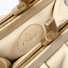 Load image into Gallery viewer, Chloe クロエ ハンドバッグ パディントン ハンドバッグ アイボリー レザー ゴールド金具 美品 中古 4b012444